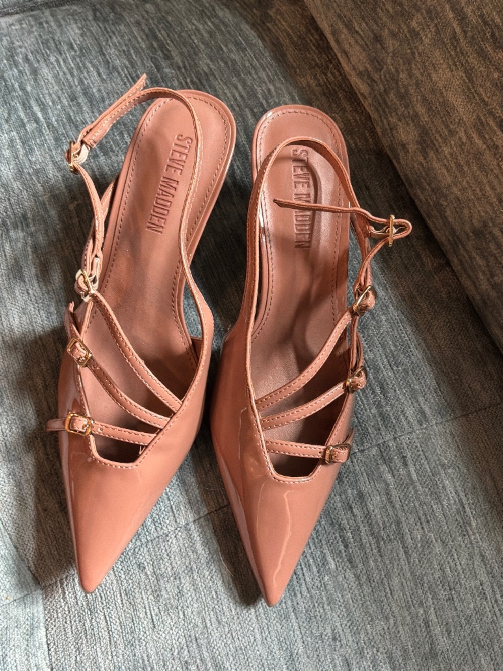 Brand new Steve Madden patent beige slingback pumps size 7